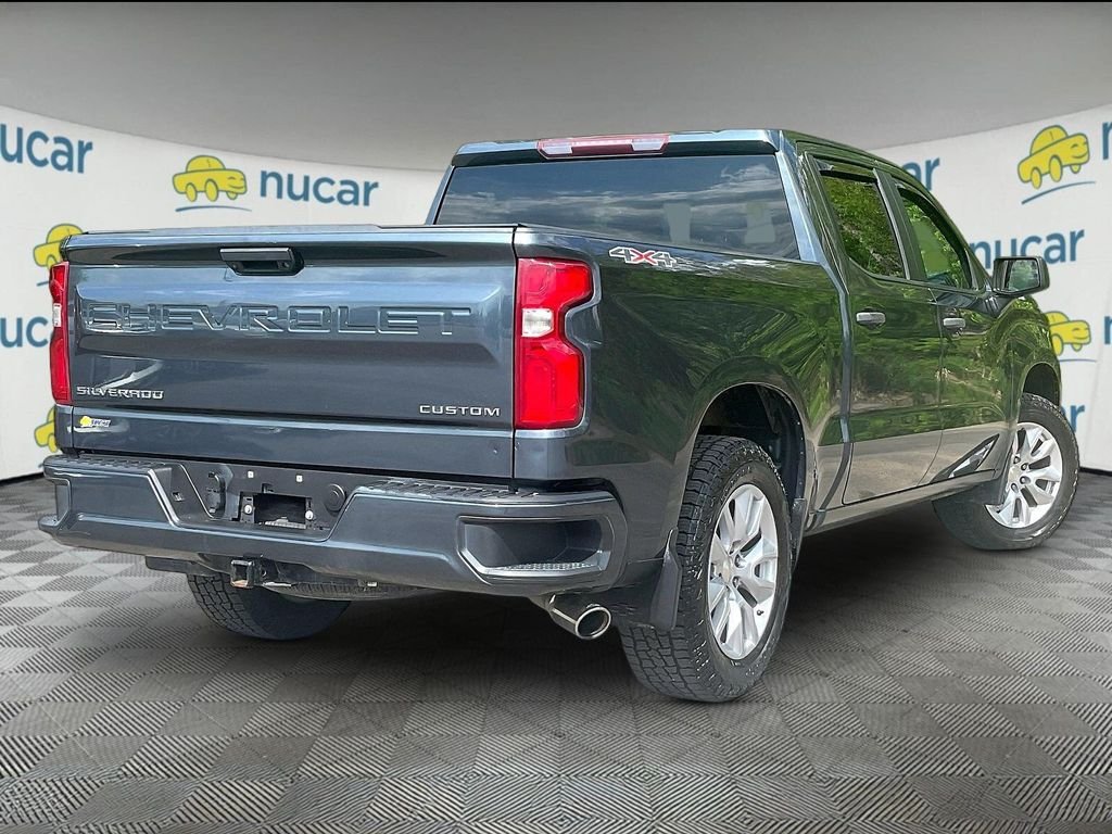 Used 2020 Gray Chevrolet Custom image 6