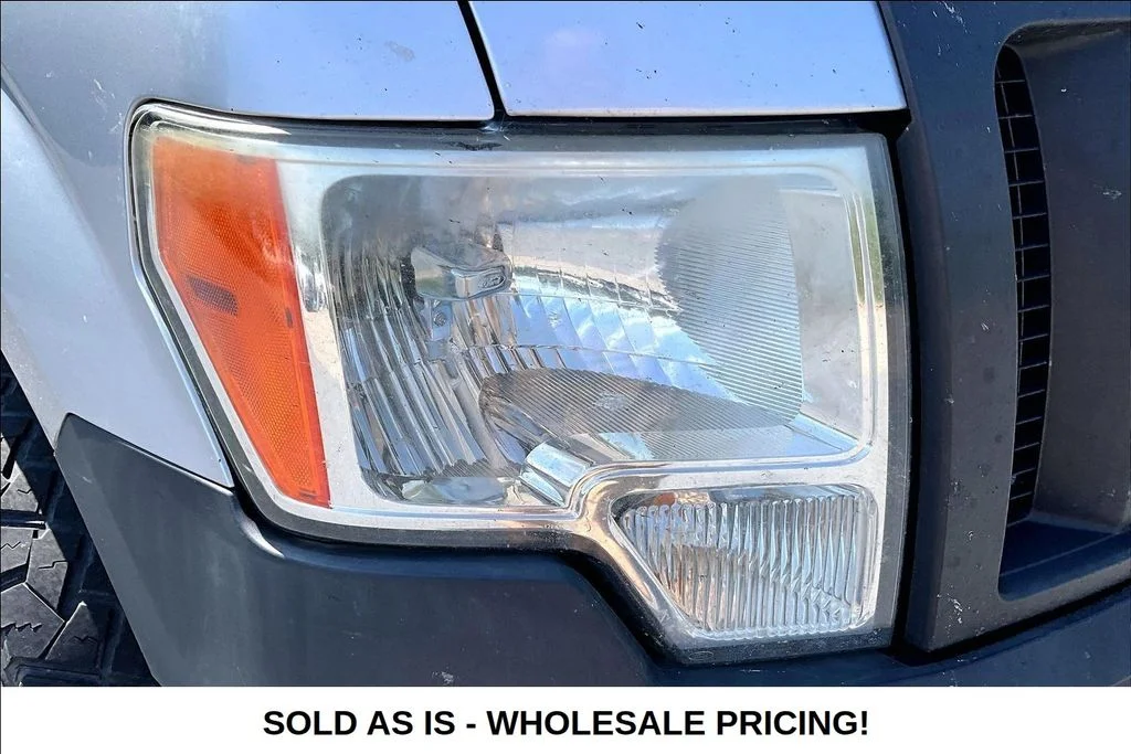 Used 2011 Silver Ford XL image 29