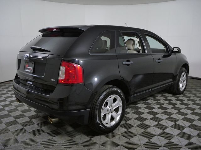 Used 2011 Black Ford SE image 9