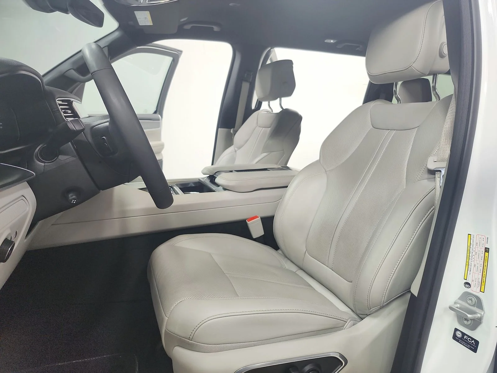 Used 2025 Bright White Clearcoat Jeep Base image 19