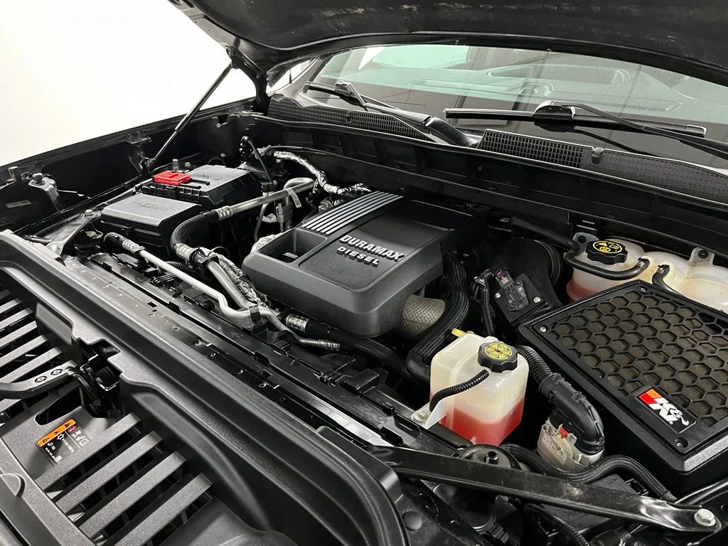 Used 2021 Black GMC Elevation image 65