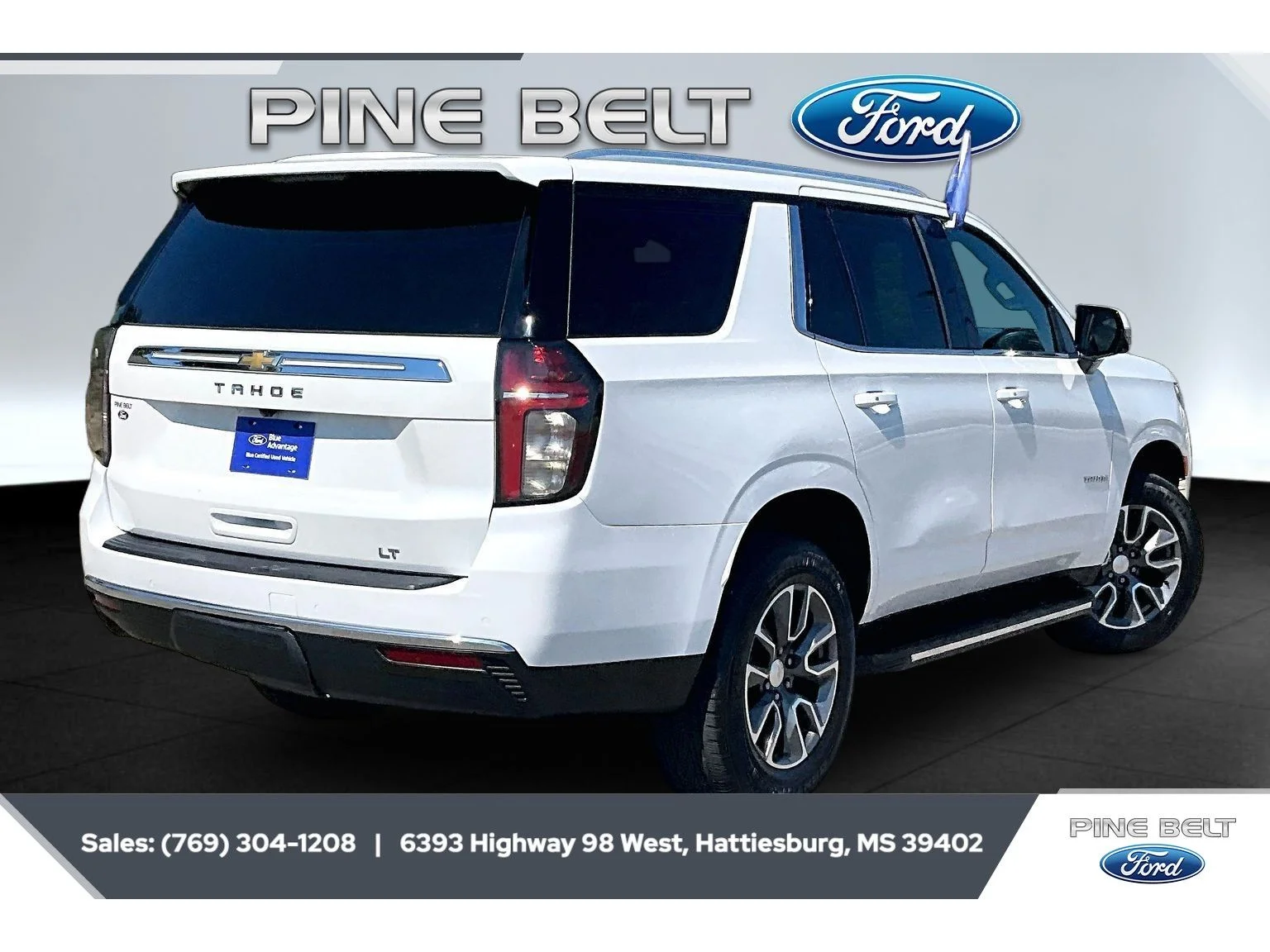 Certified Used 2022 Iridescent Pearl Tricoat Chevrolet LT image 11