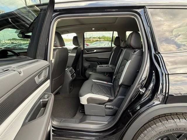 New 2026 Black Volkswagen 2.0T Peak Edition image 9