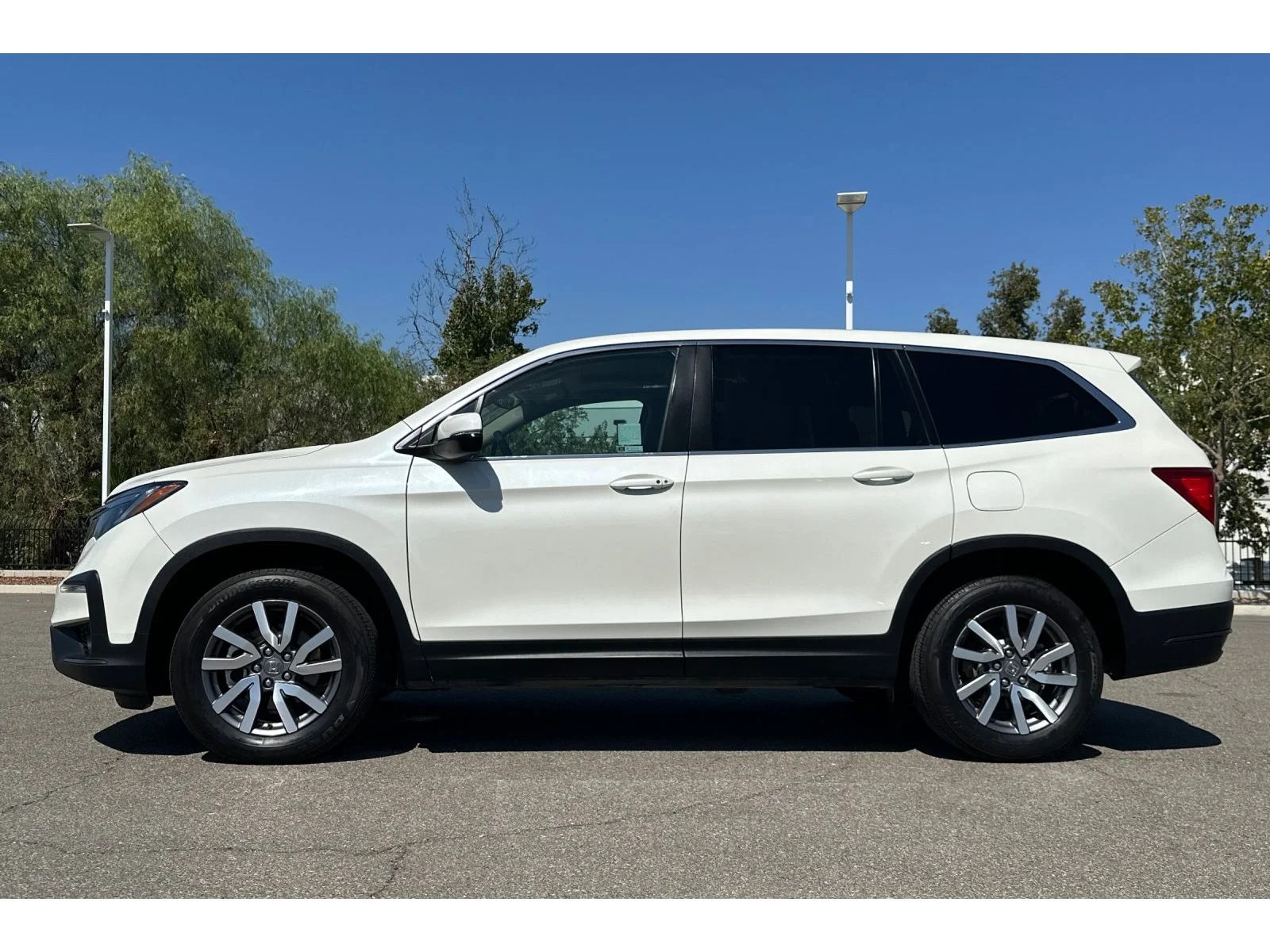 Used 2019 White Diamond Pearl Honda EX-L w/Navi & RES image 2