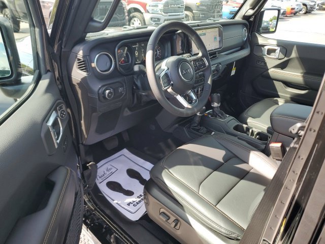 New 2027 Black Clear-Coat Paint Jeep Sahara image 12