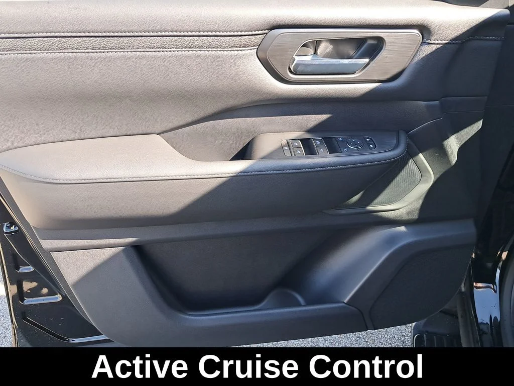 2026 Nissan Armada SV - Photo 11
