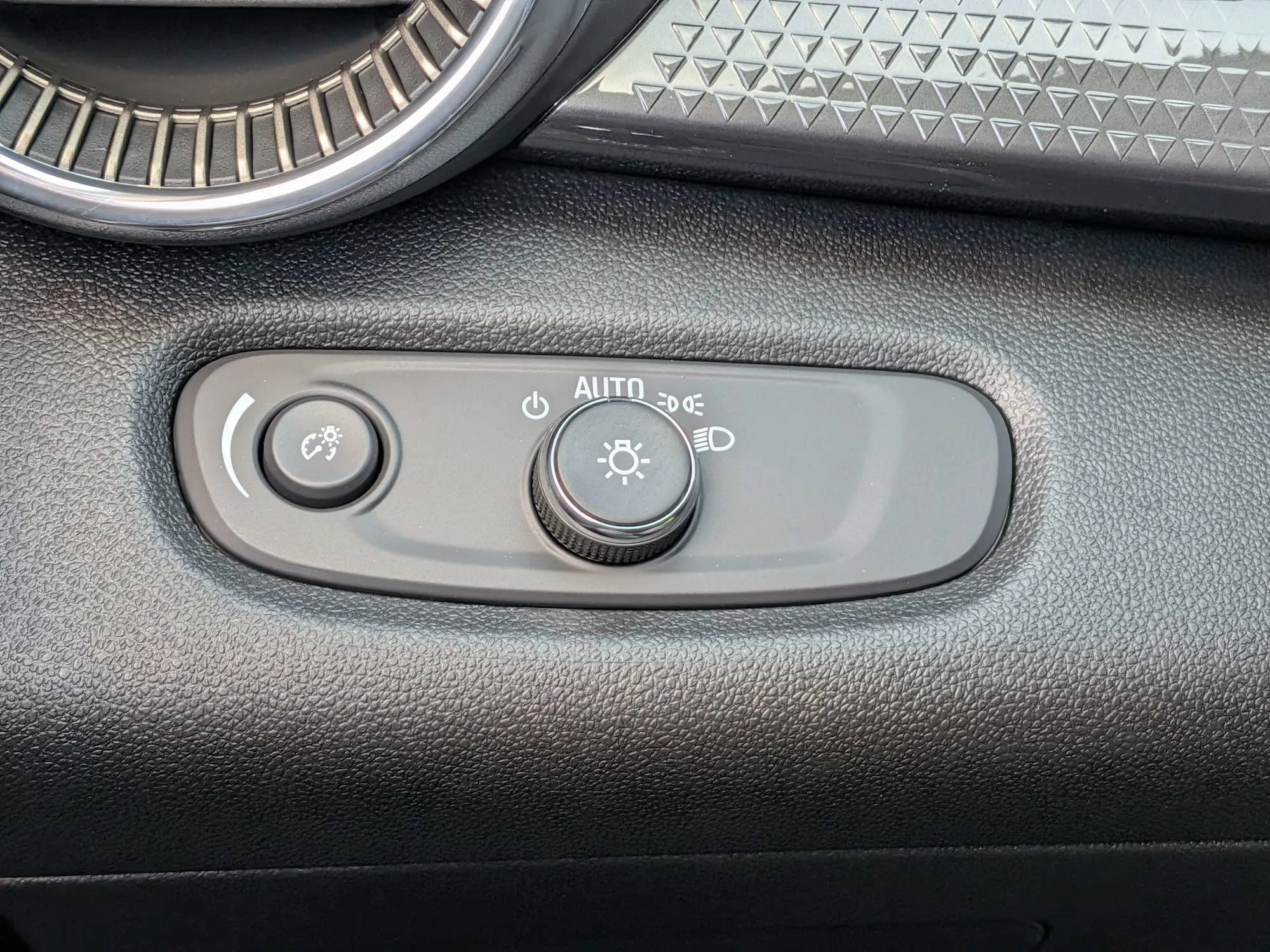 2026 Chevrolet Trax Activ - Photo 26