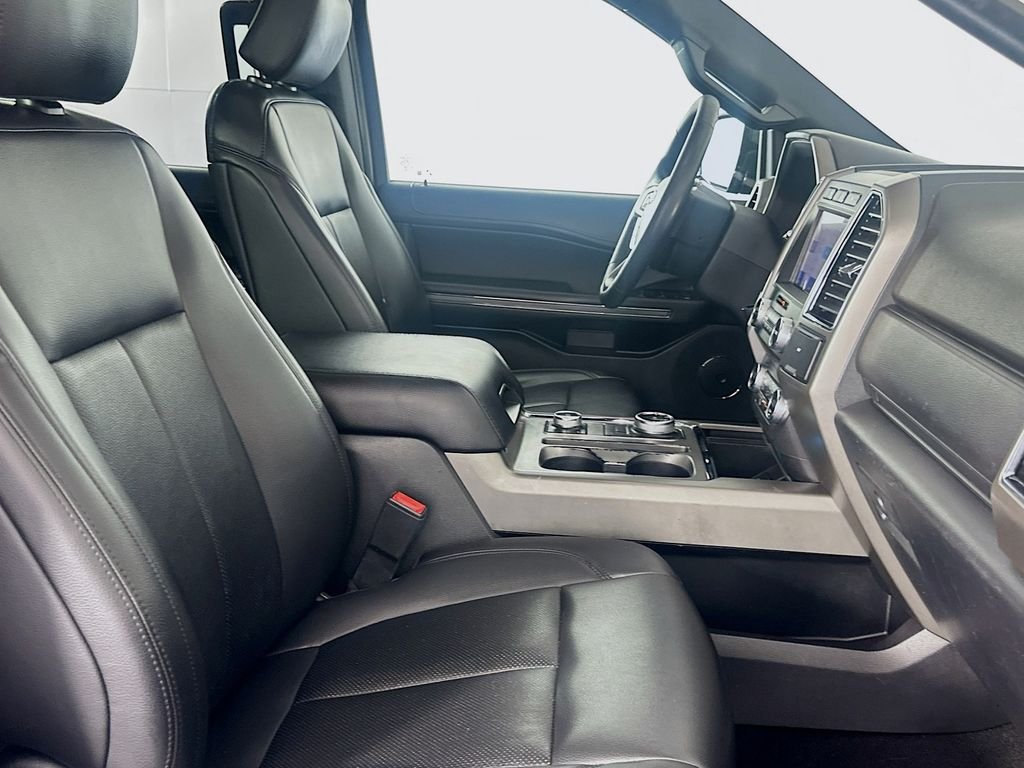 Used 2020 Black Ford XLT image 27