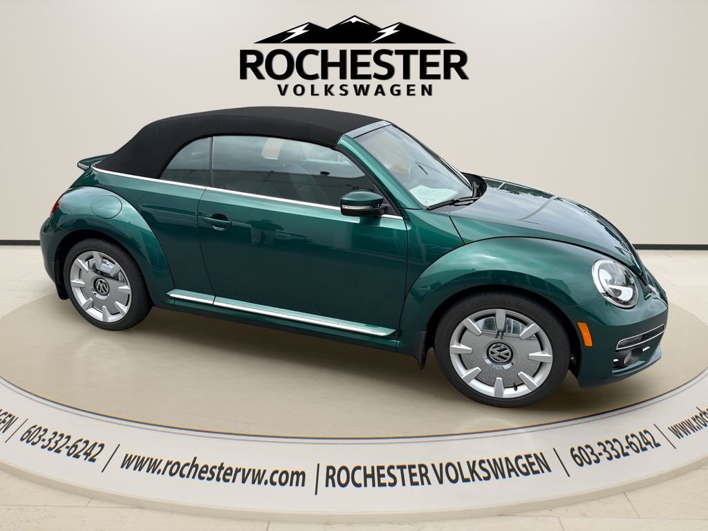 Used 2018 Bottle Green Metallic/Black Roof Volkswagen 2.0T SE image 24