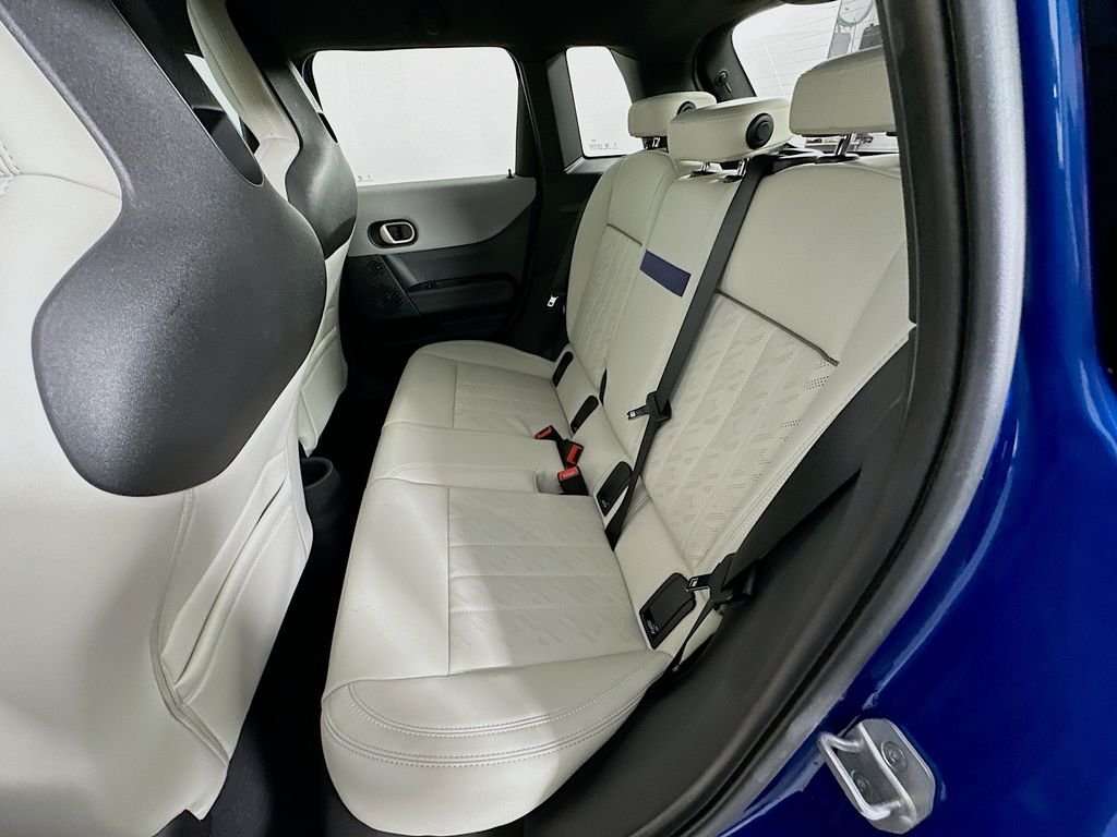 Certified Used 2025 Blue MINI Signature Plus image 17