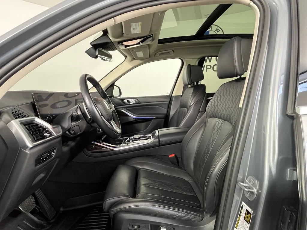 Used 2023 Skyscraper Grey Metallic BMW xDrive40i image 21
