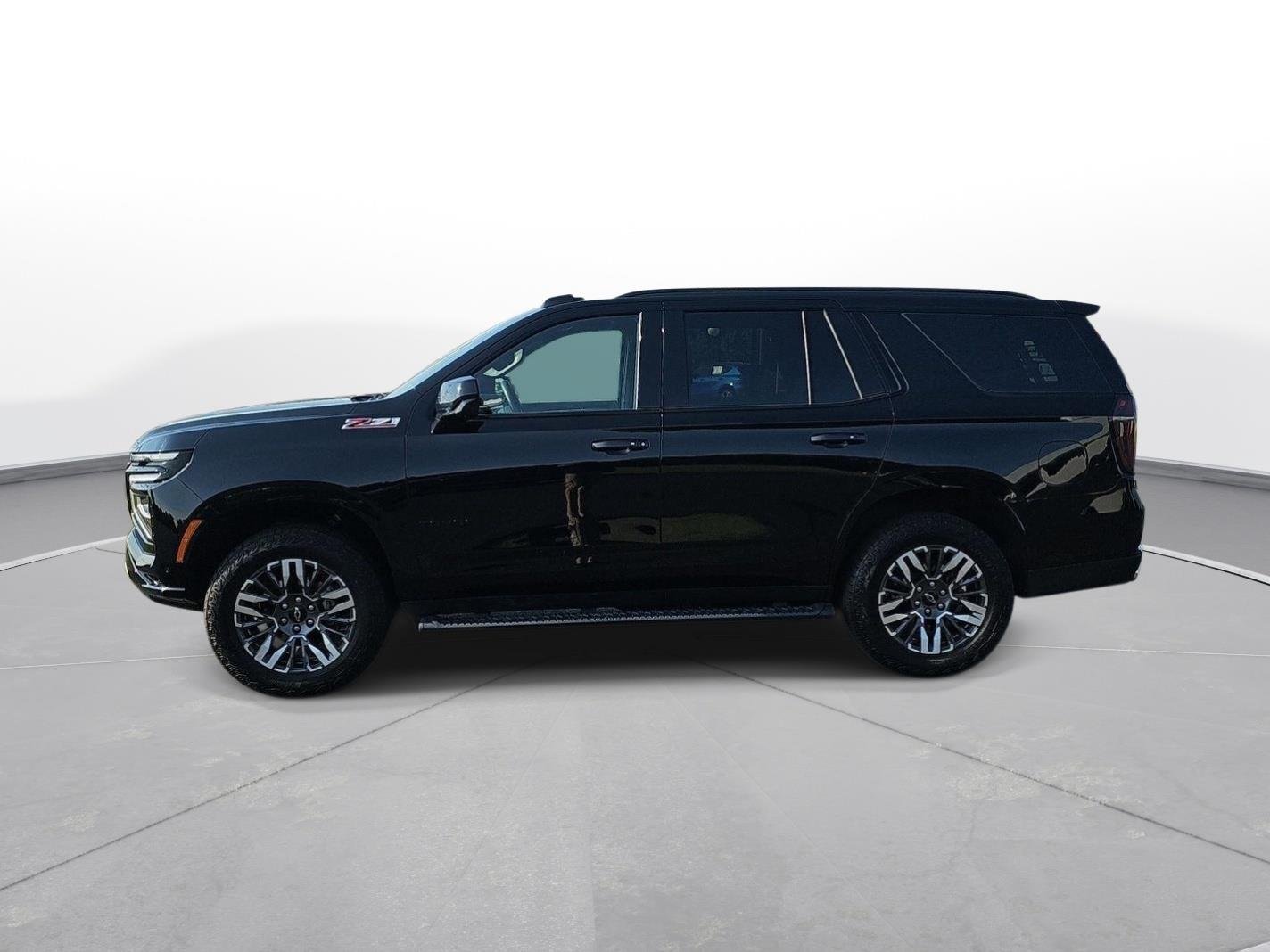 Used 2025 Black Chevrolet Z71 image 9