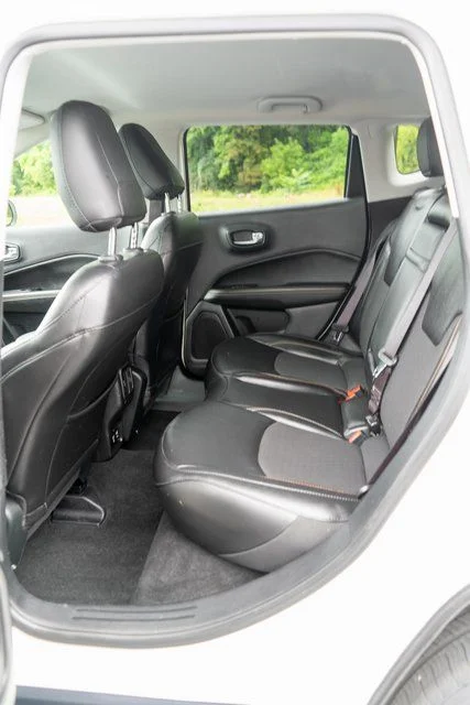 Used 2019 White Clearcoat Jeep Latitude image 12