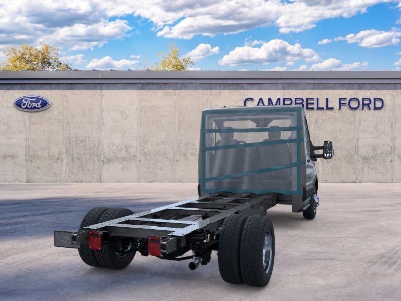 New 2026 Carbonized Gray Metallic Ford Cutaway image 29