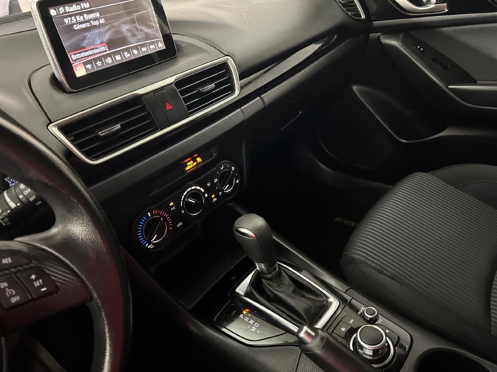 Used 2016 Silver Mazda i Sport image 22