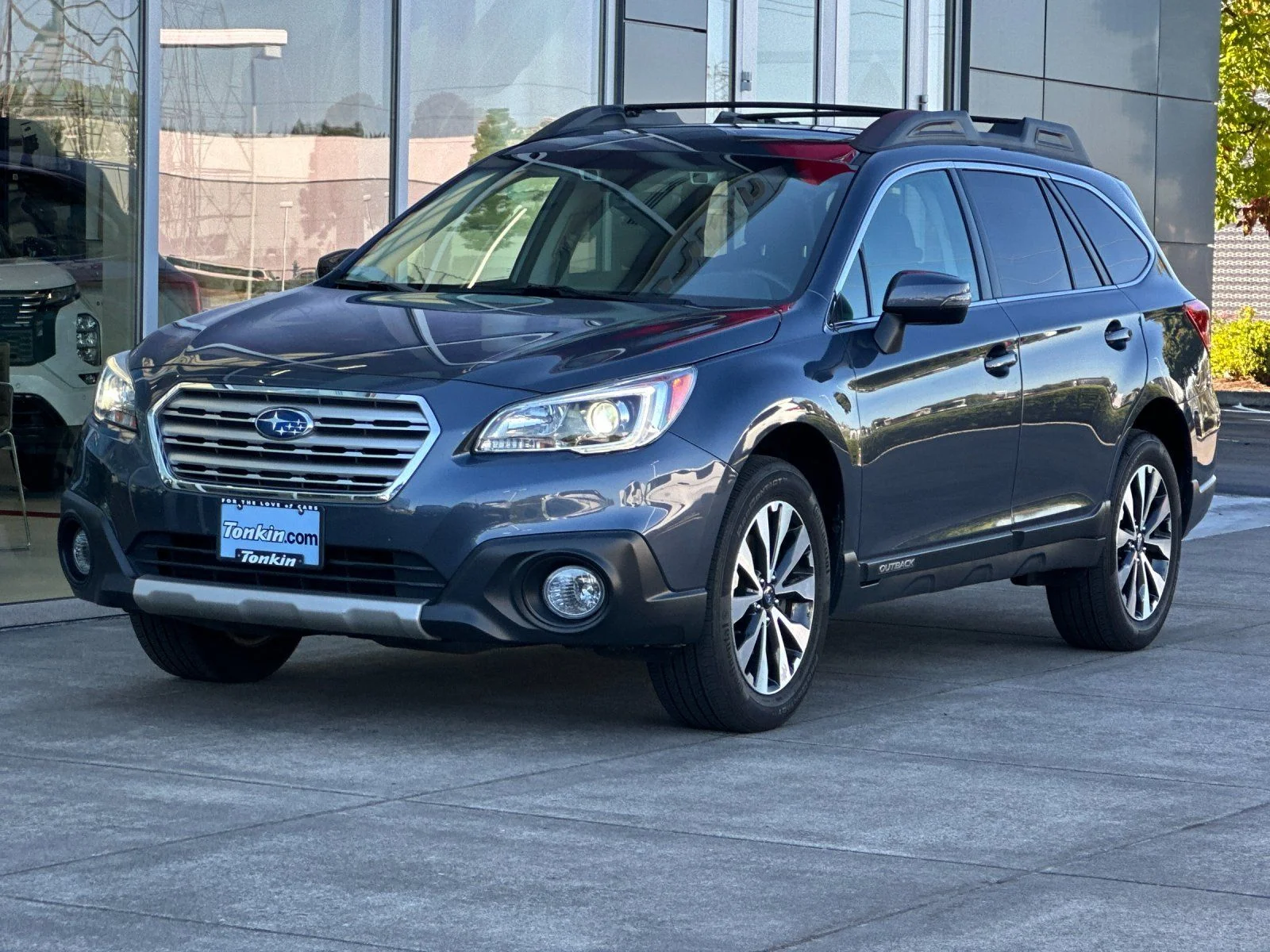 Used 2017 Carbide Gray Metallic Subaru 2.5i image 7