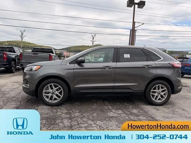 Used 2023 Gray Ford SEL image 9
