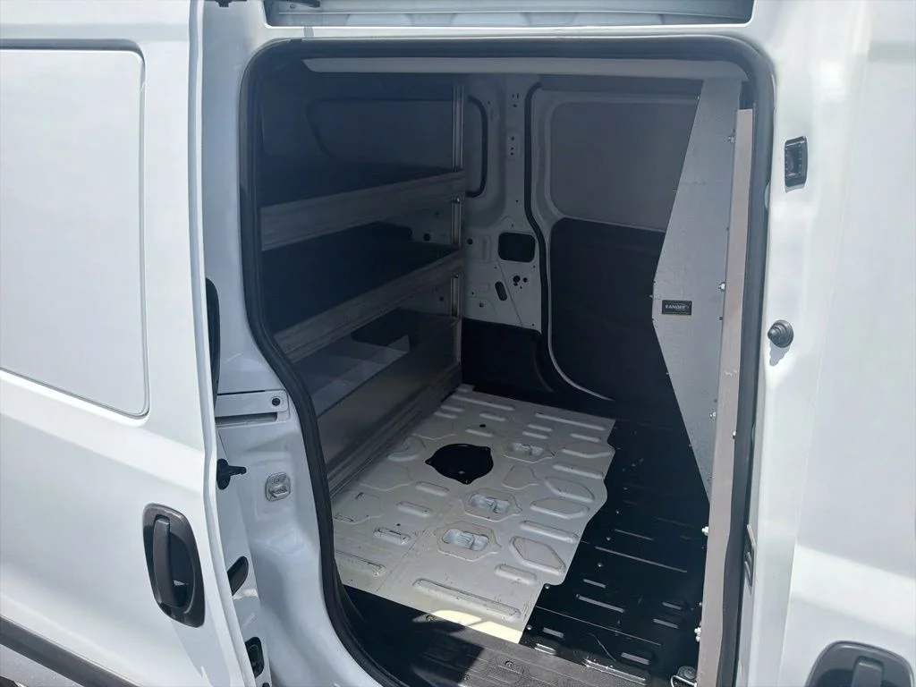Used 2022 White Ram Base image 5
