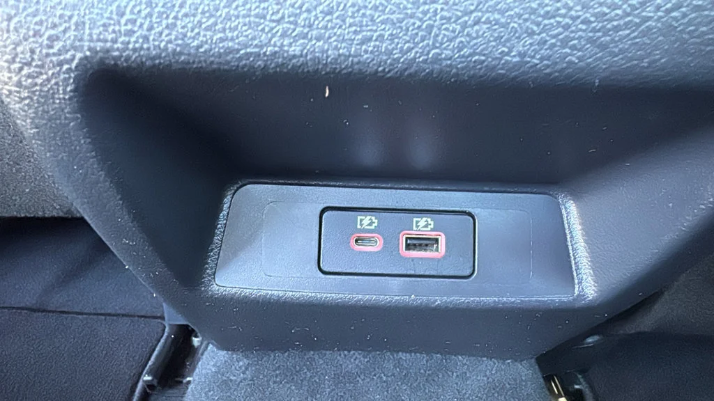 Used 2025 Red Nissan SV image 17