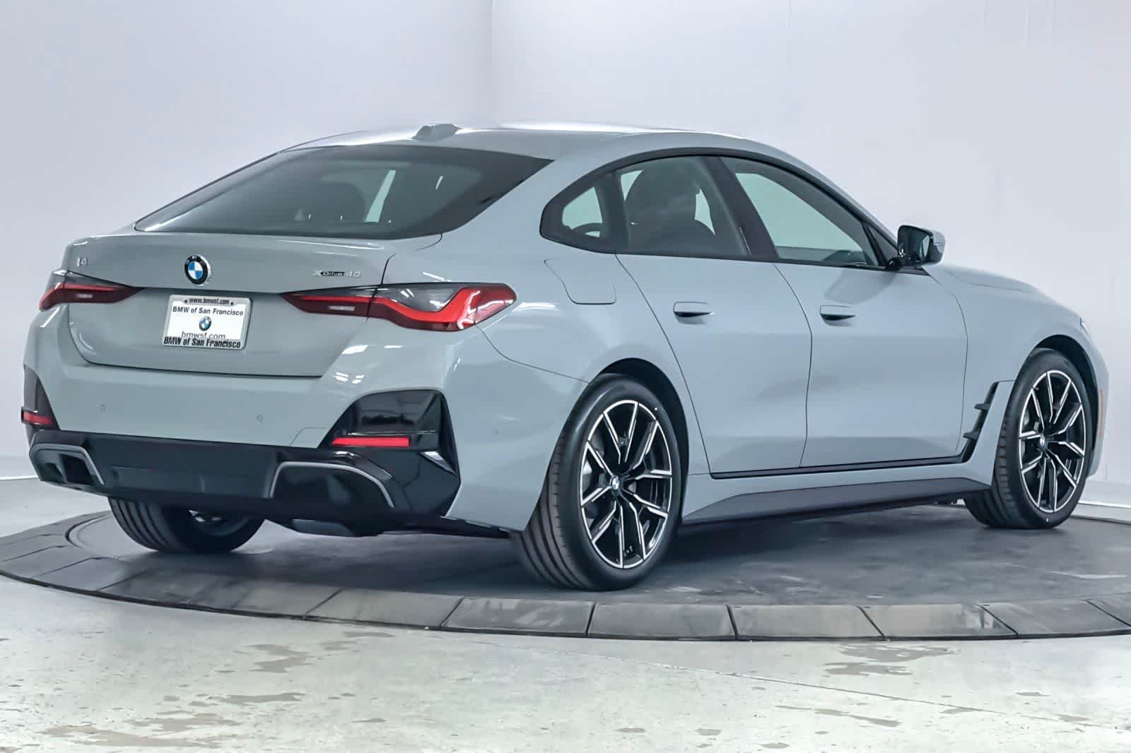 New 2026 Brooklyn Grey Metallic BMW xDrive40 image 2