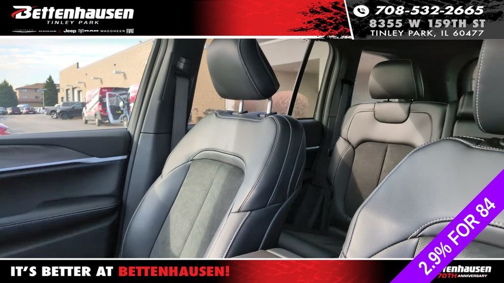 New 2026 Baltic Gray Metallic Clear-Coat Exterior Paint Jeep Altitude image 23