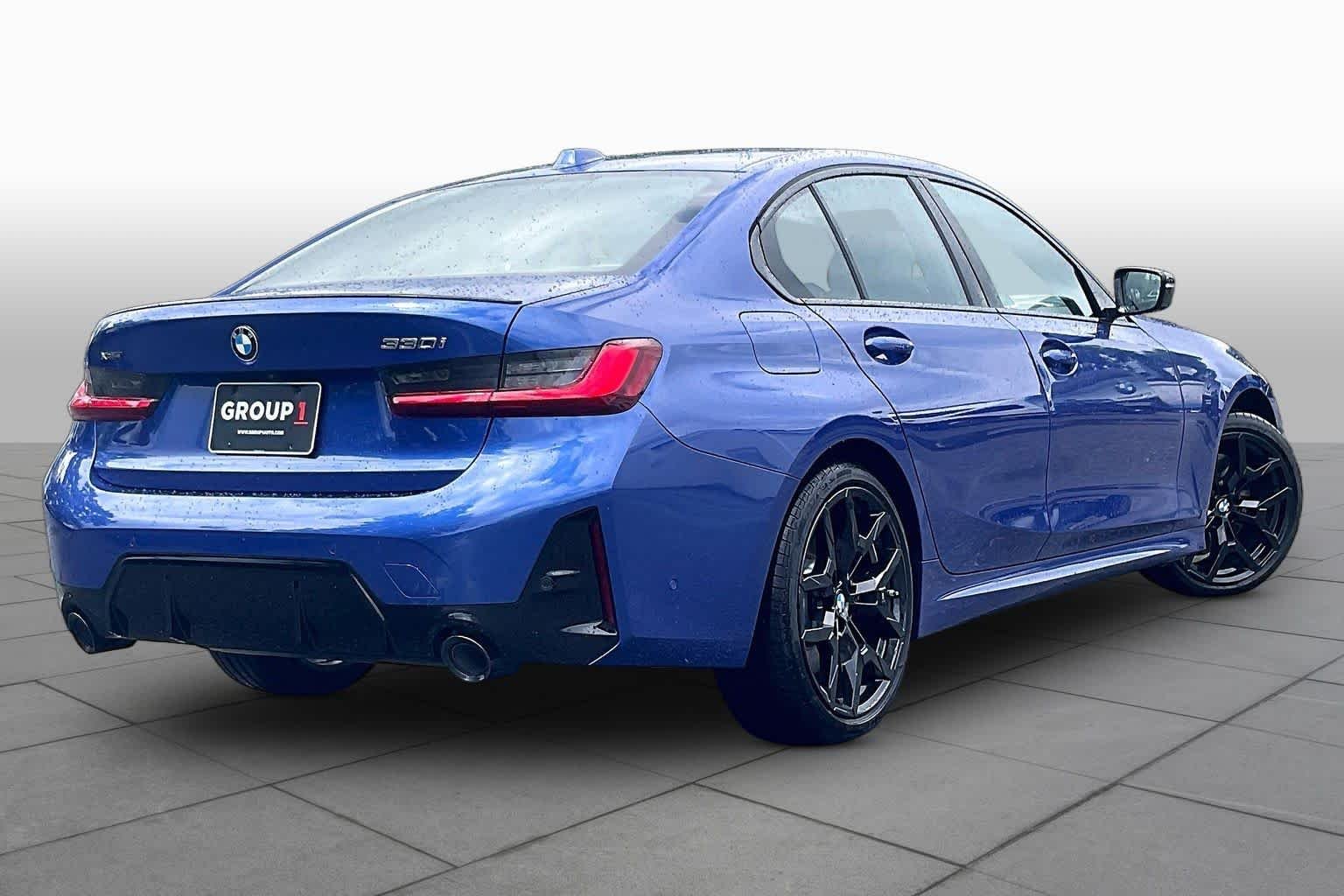 2026 BMW 3 Series 330i - Photo 12