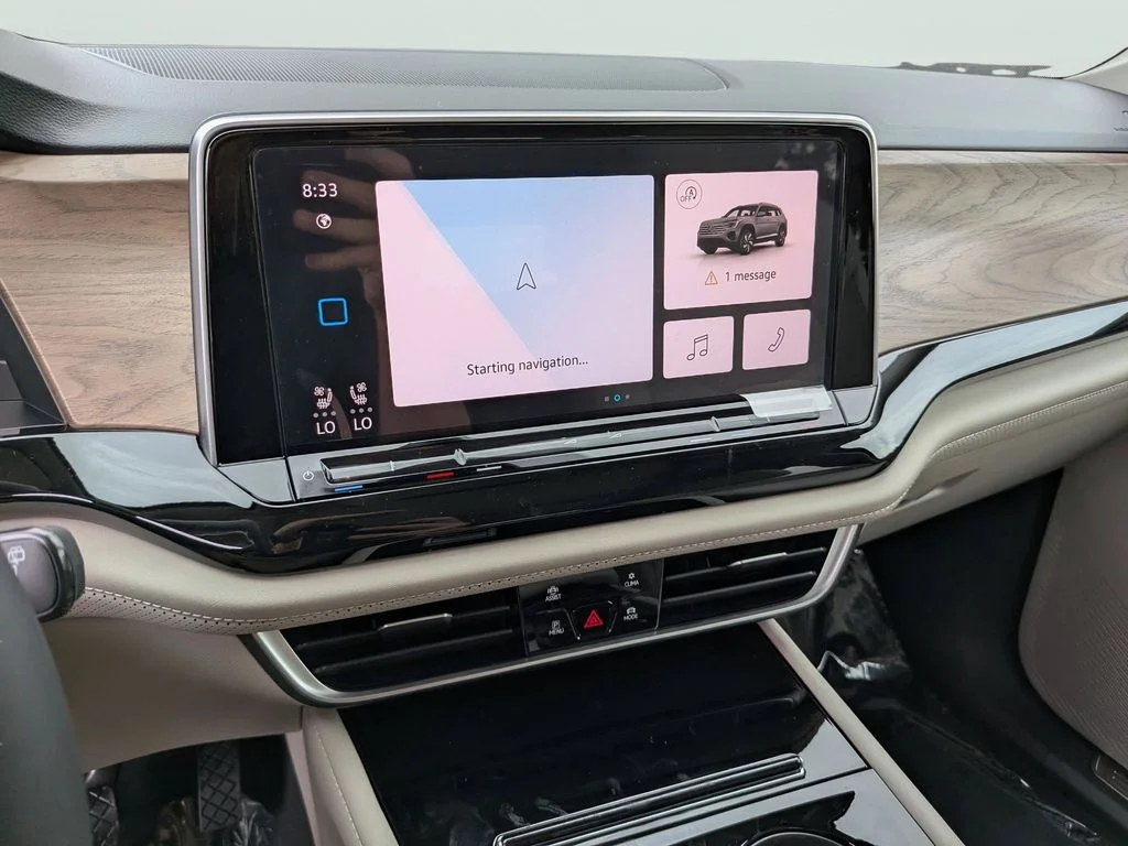 New 2026 Green Volkswagen 2.0T SE w/Technology image 19