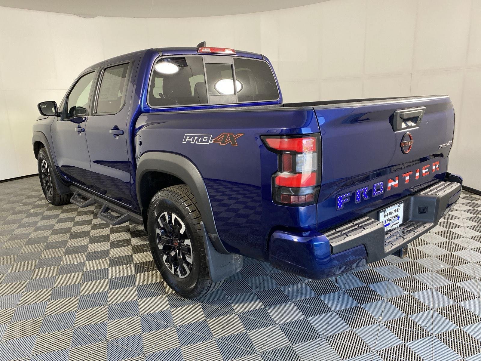 Used 2022 Deep Blue Pearl Nissan PRO-4X image 5