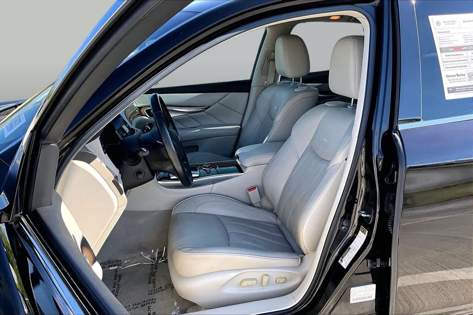 Used 2012 Malbec Black INFINITI  image 7