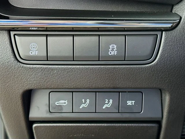 Pre-Owned 2022 Mazda3 Carbon Edition