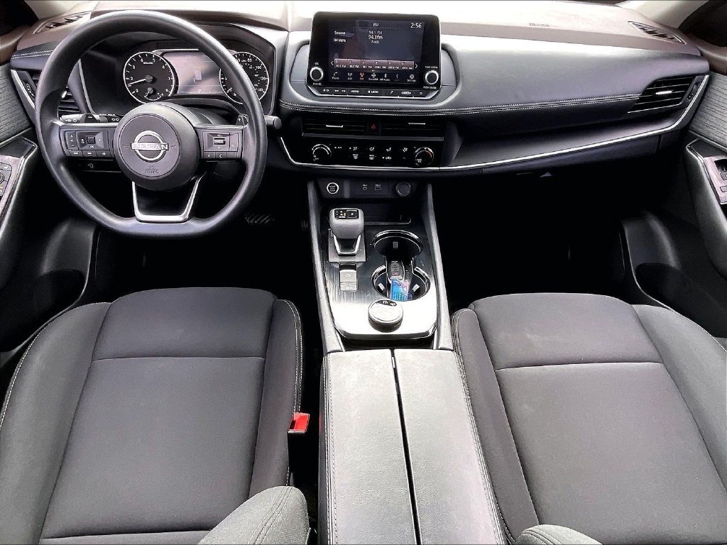 Used 2023 Glacier White Nissan S image 20