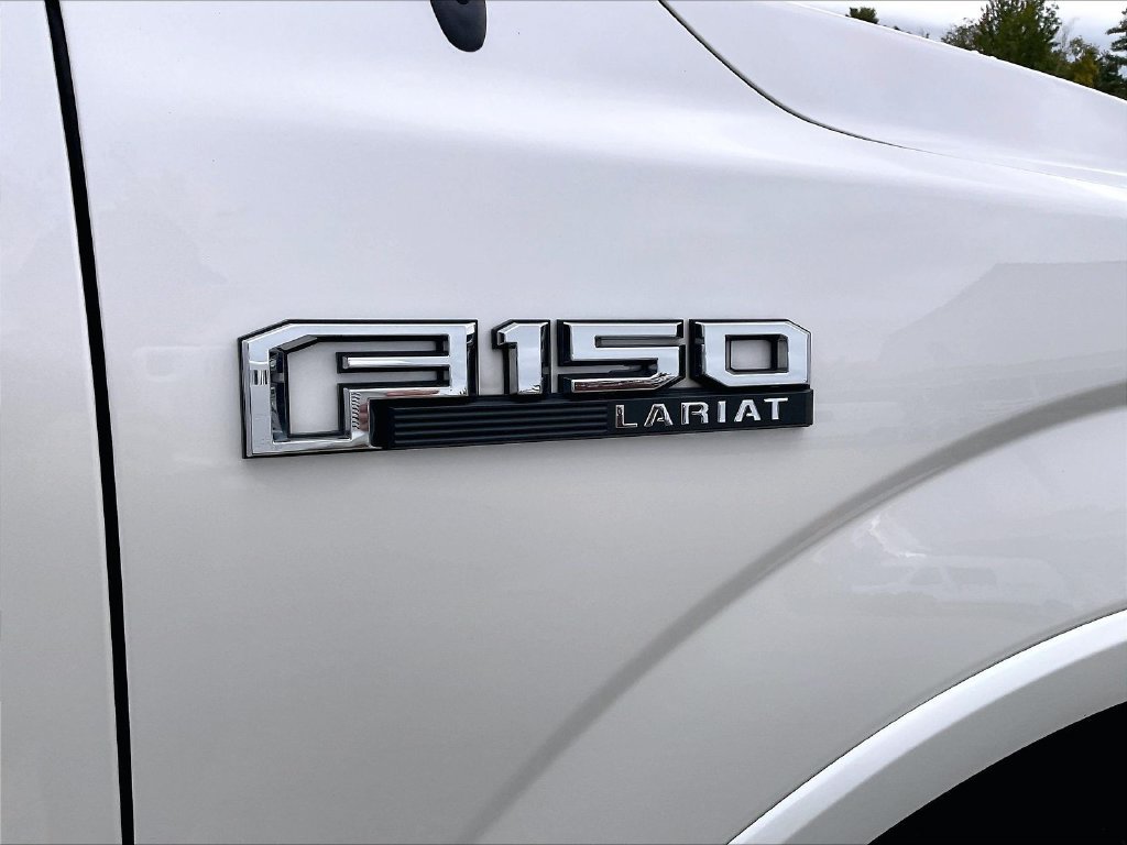 Used 2016 White Platinum Clearcoat Metallic Ford Lariat image 27