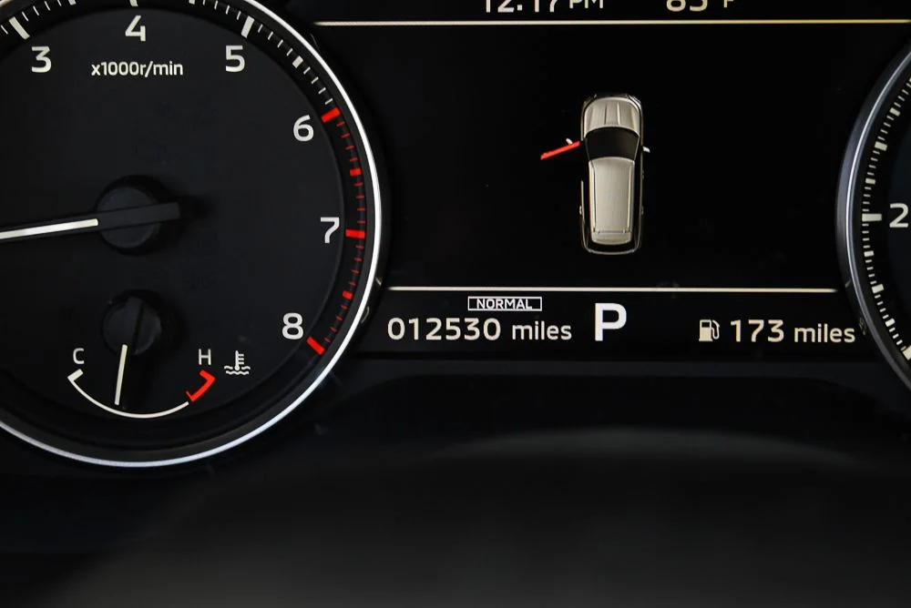 Used 2025  Mitsubishi ES image 17