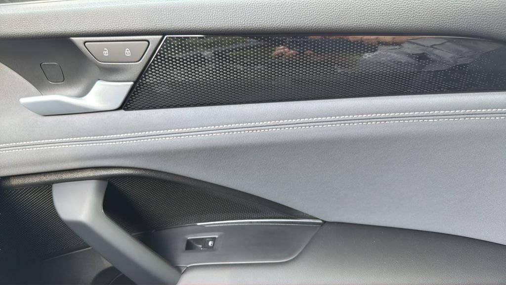 New 2026 Sandstone W/Deep Black Roof Volkswagen 2.0T SE R-Line Black image 13