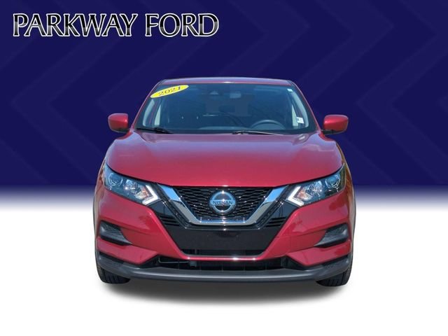 Used 2021 Red Nissan S image 8