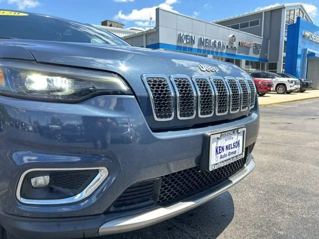 Used 2020 Blue Jeep Limited 4x4 image 4