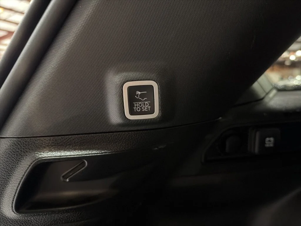 Used 2023 Gray Jeep Altitude X image 38