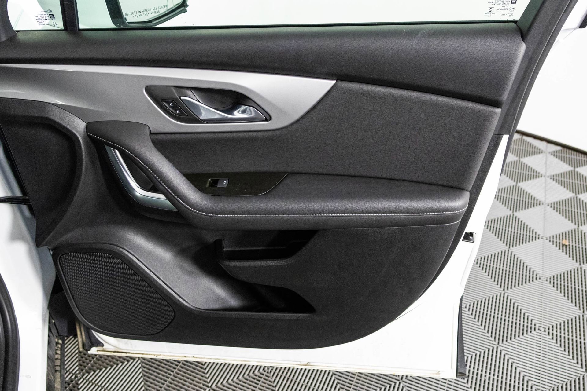 2023 CHEVROLET BLAZER - Image 38