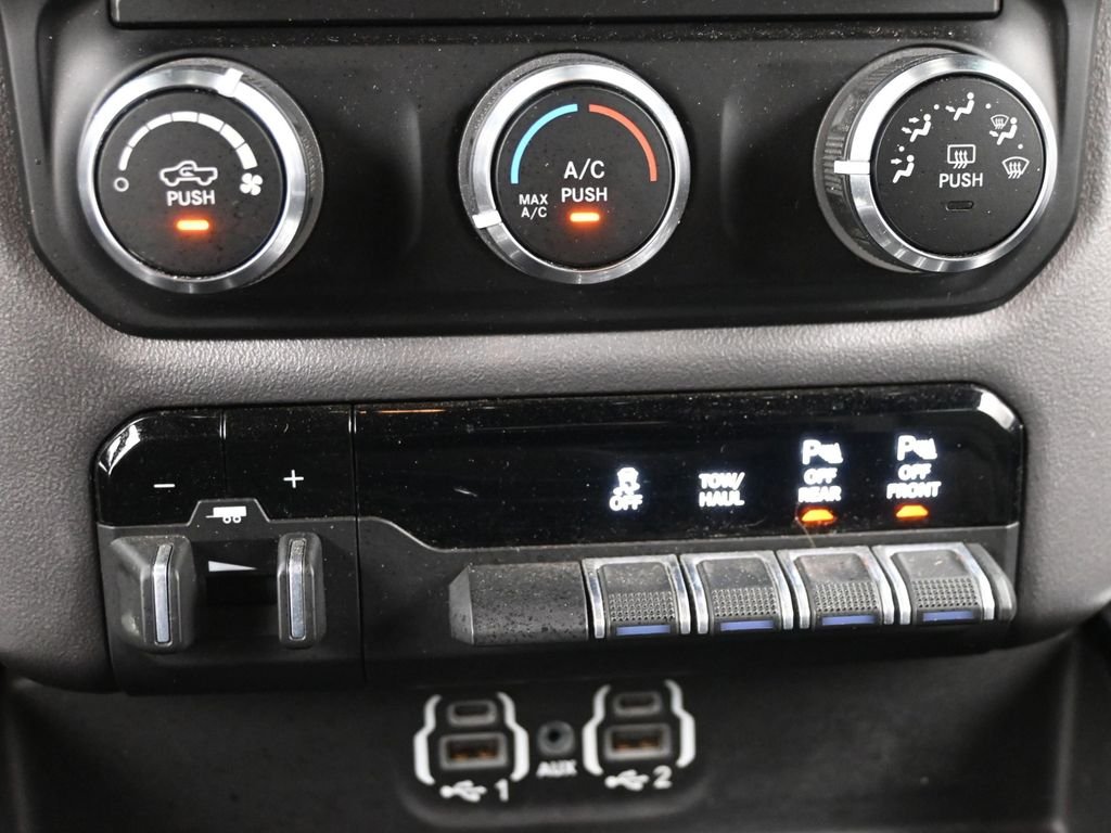 Used 2021 Blue Ram Big Horn/Lone Star image 19