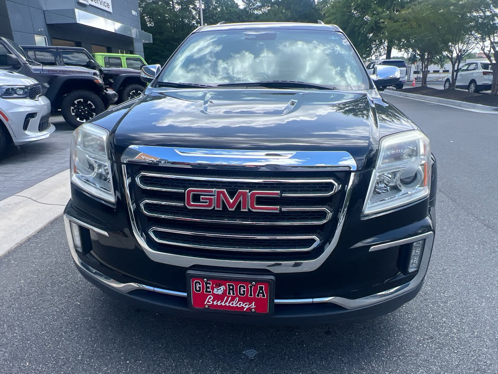 Used 2017 Ebony Twilight Metallic GMC SLT image 7