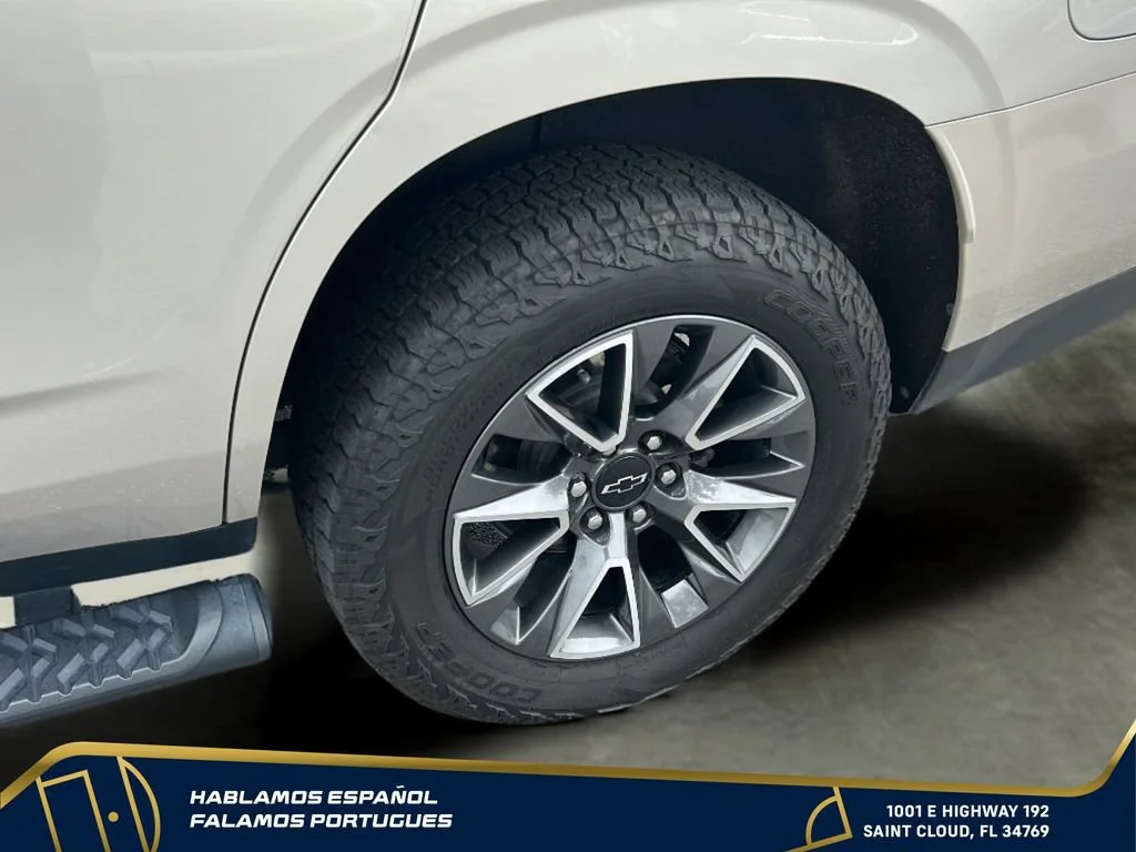 Used 2023 Empire Beige Metallic Chevrolet Z71 image 41