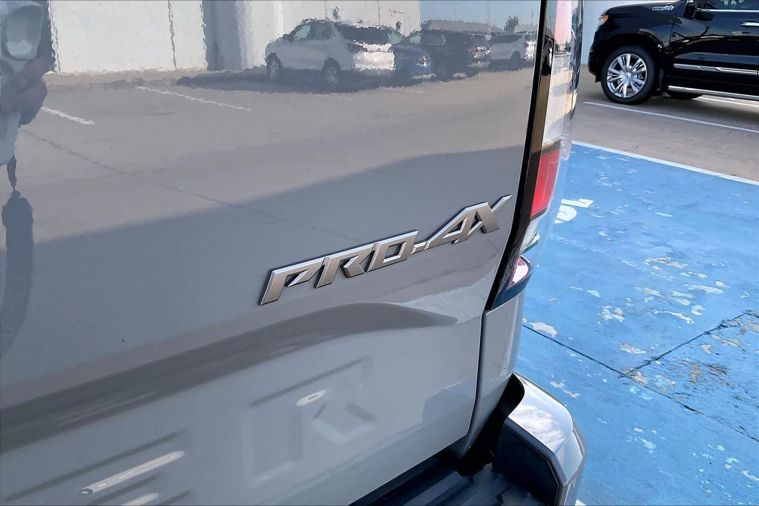 Used 2023 Boulder Gray Pearl Nissan PRO-4X image 8