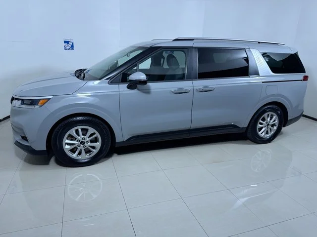 Used 2022 CERAMIC SILVER Kia LX image 4