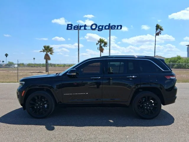 Used 2022 Black Jeep Overland image 3