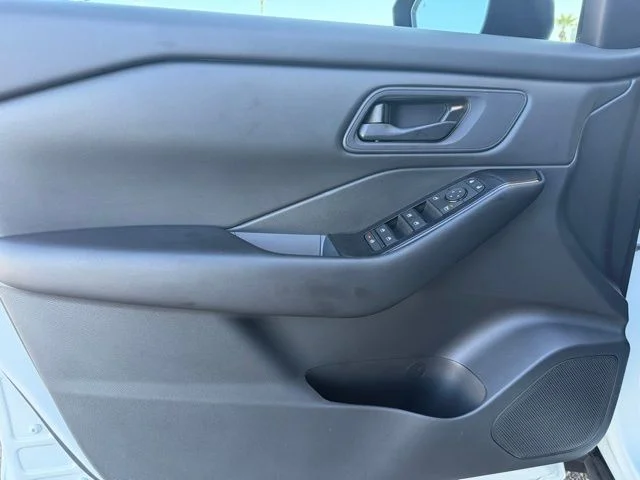 Used 2025 White Nissan S image 10