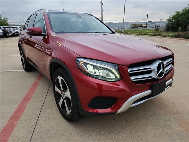 Used 2019 Designo Cardinal Red Metallic Mercedes-Benz GLC 350e All-wheel Drive 4MATIC® image 6