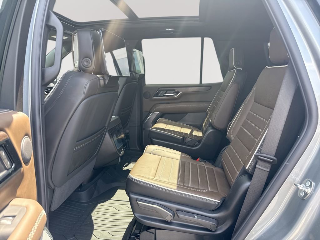 2026 GMC Yukon Denali Ultimate - Photo 26
