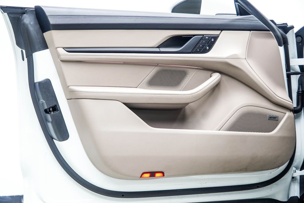 Used 2024 White Porsche Base image 44