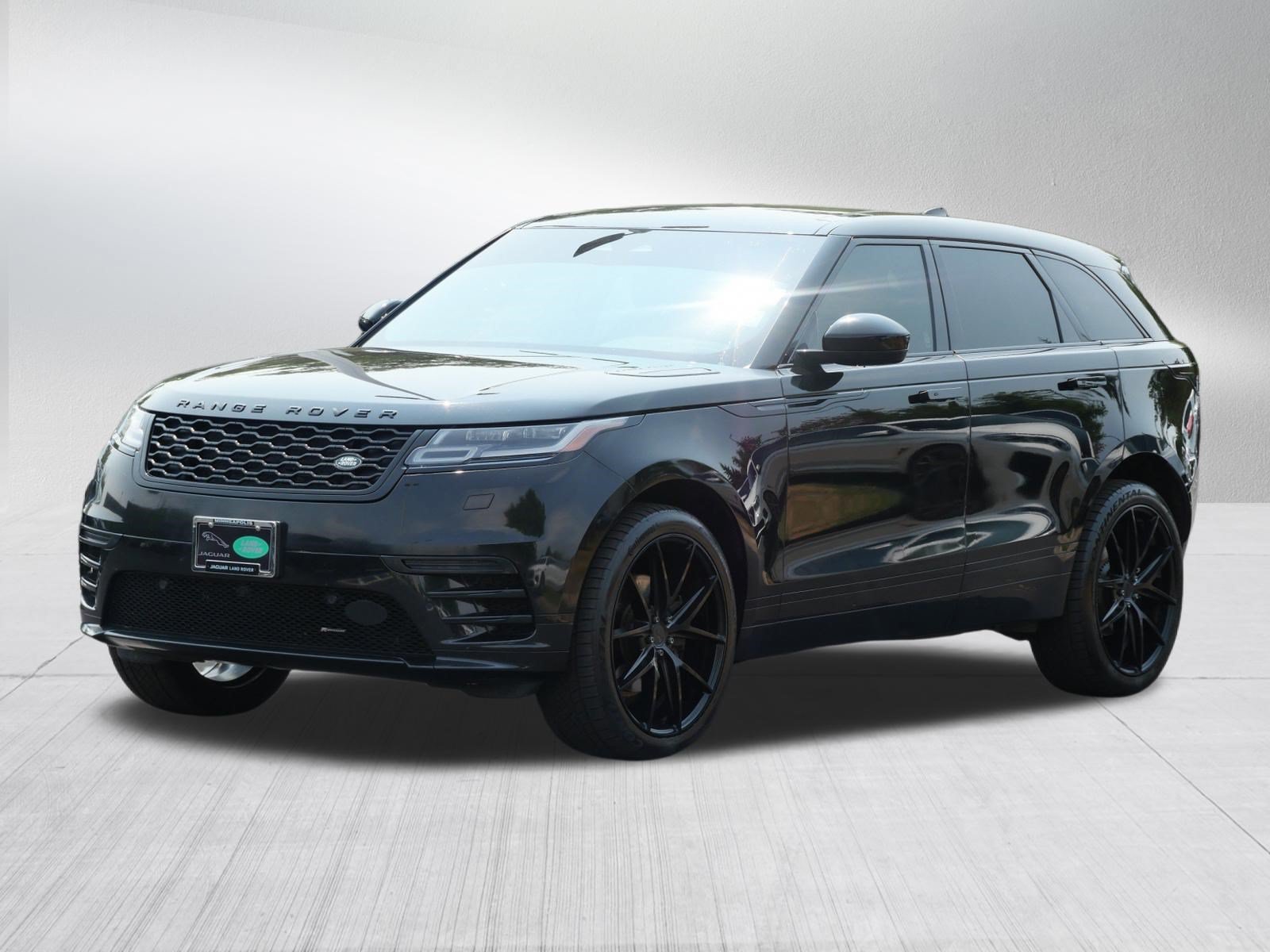 Used 2023 Santorini Black Metallic Land Rover R-Dynamic S image 1