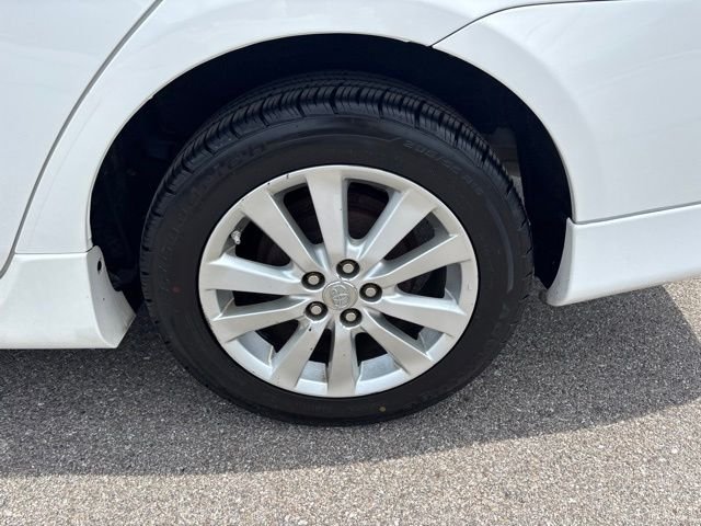 Used 2010 White Toyota S image 9